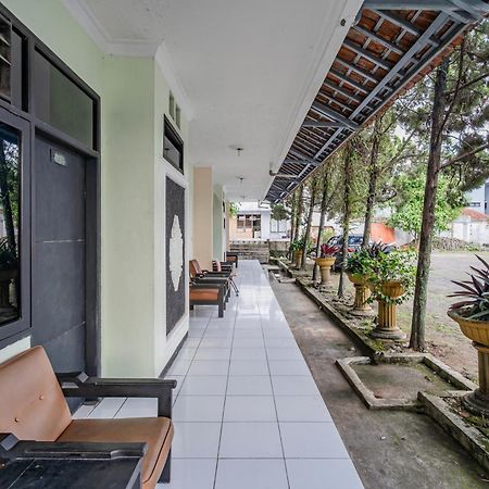 Collection O Tasikmalaya Near Stadium Wiradadaha Formerly Hotel Abadi المظهر الخارجي الصورة