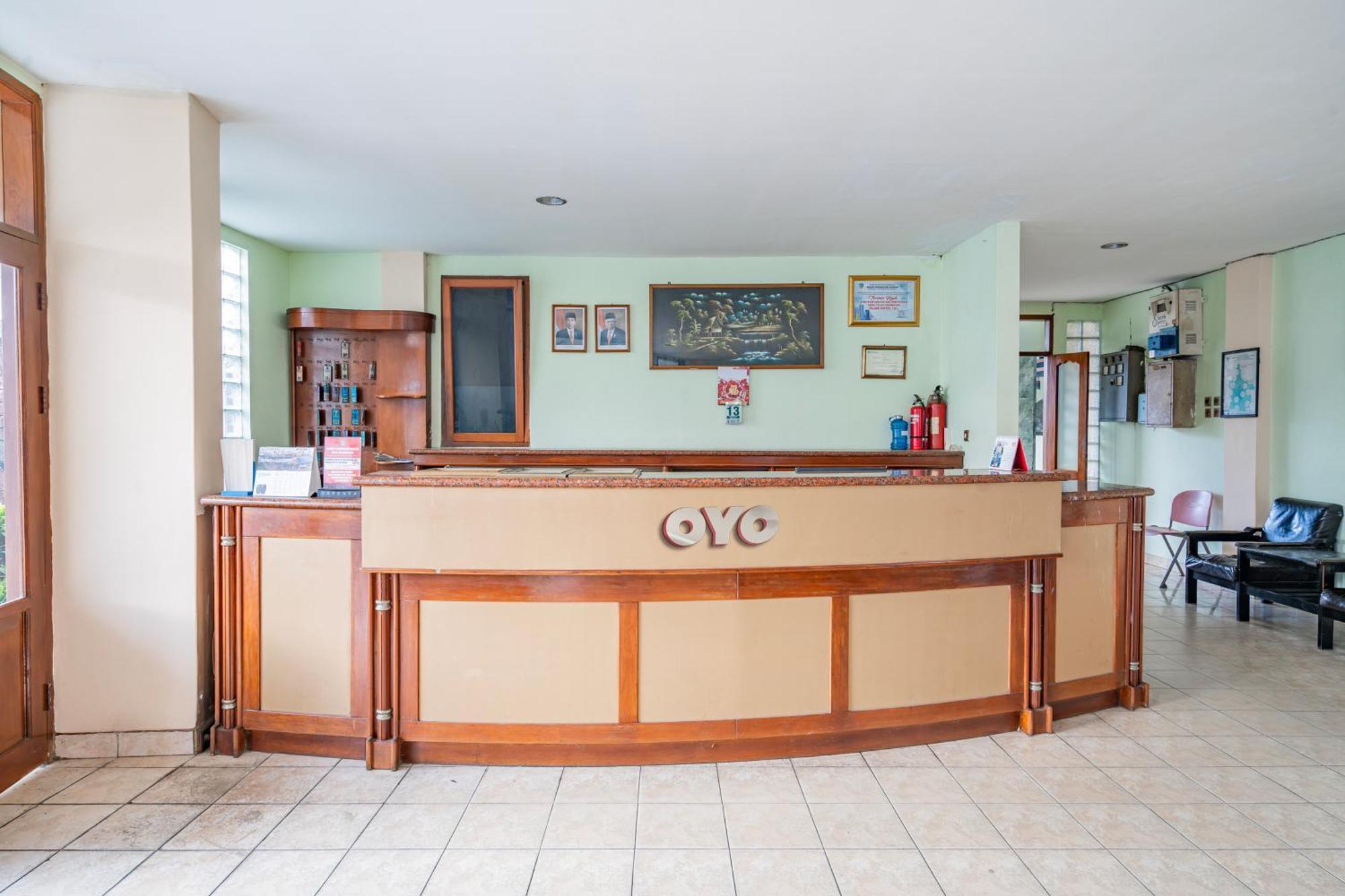 Collection O Tasikmalaya Near Stadium Wiradadaha Formerly Hotel Abadi المظهر الخارجي الصورة